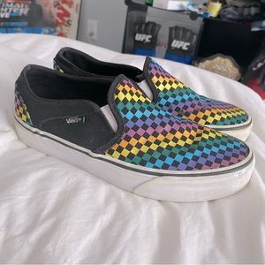Vans (women’s 6)
